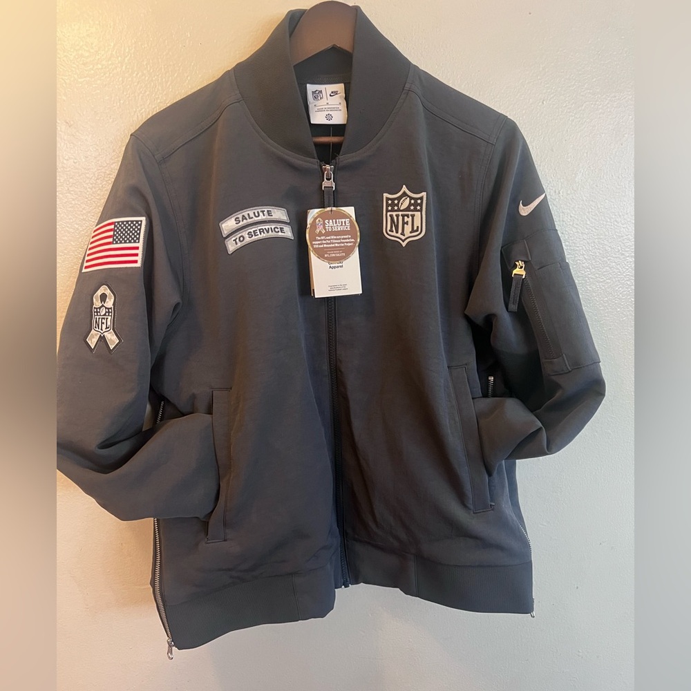 Nike NFL Shield Team Issue Salute To Service Heavyweight Bomber Jacket Women Med